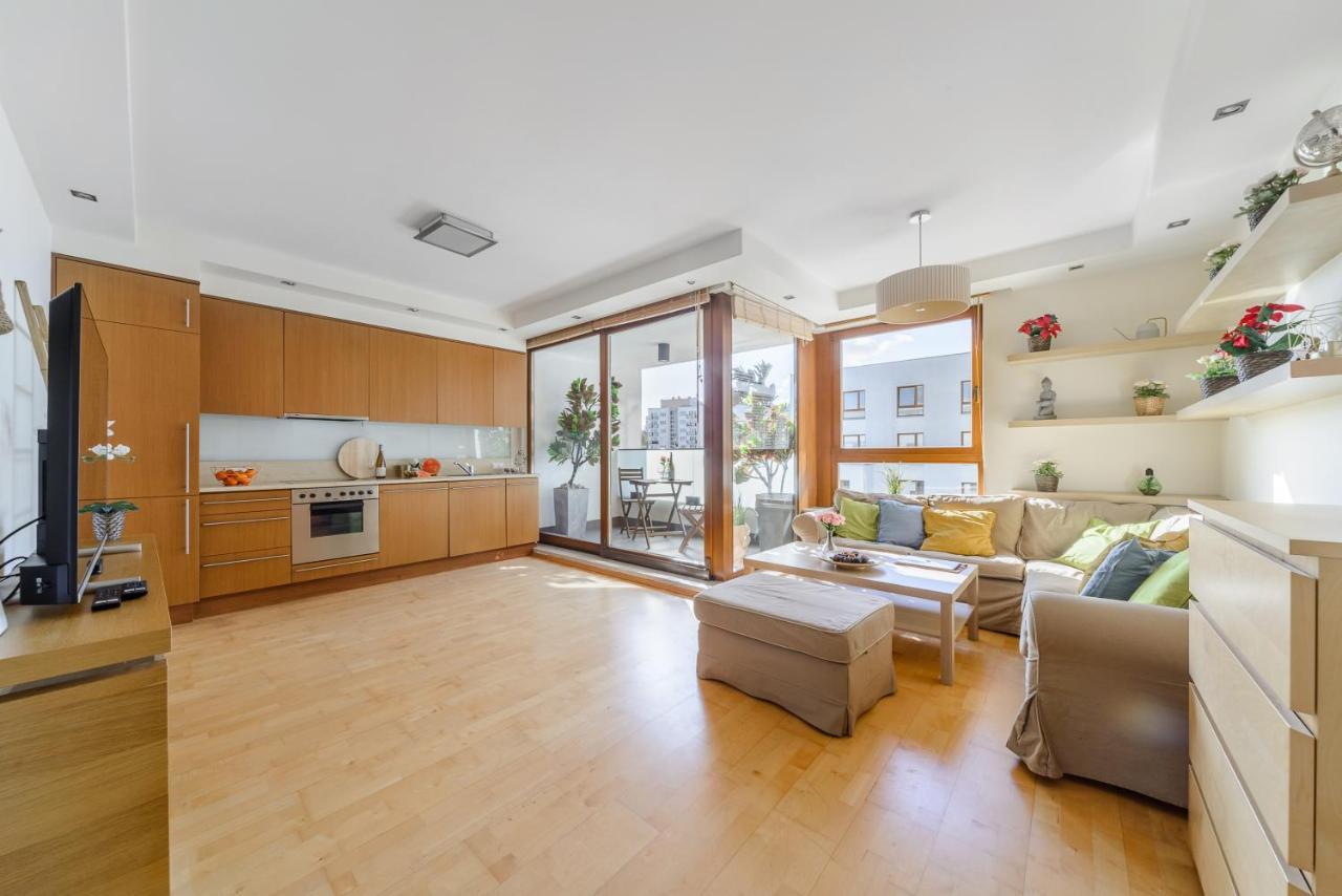 Lumina Apart With A Large Balcony Near Presidential Palace And River Varşovia Exterior foto