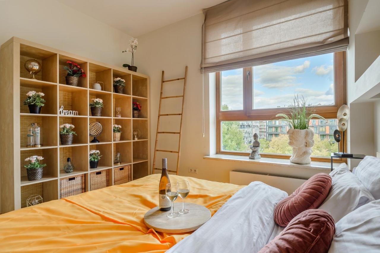 Lumina Apart With A Large Balcony Near Presidential Palace And River Varşovia Exterior foto