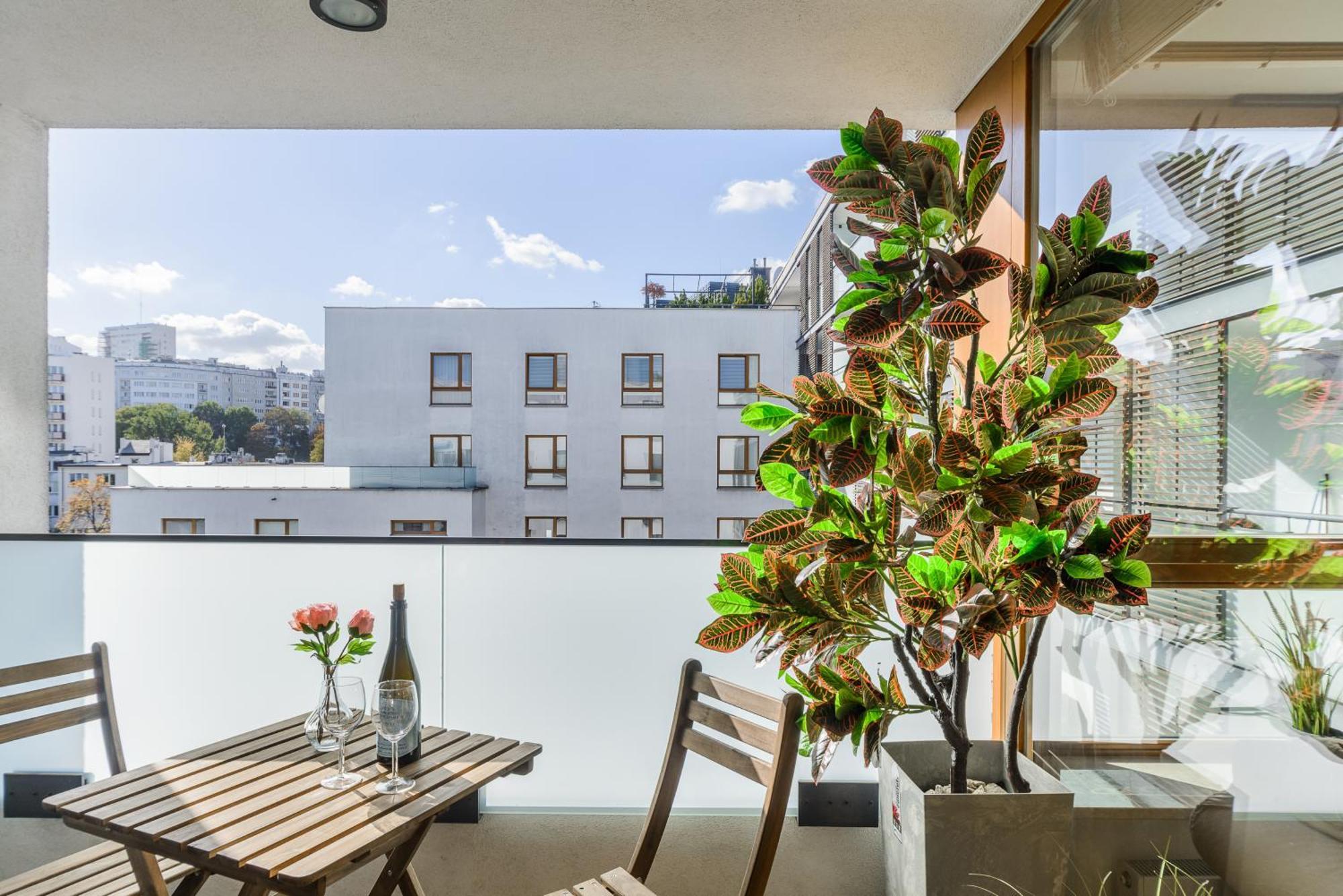 Lumina Apart With A Large Balcony Near Presidential Palace And River Varşovia Exterior foto